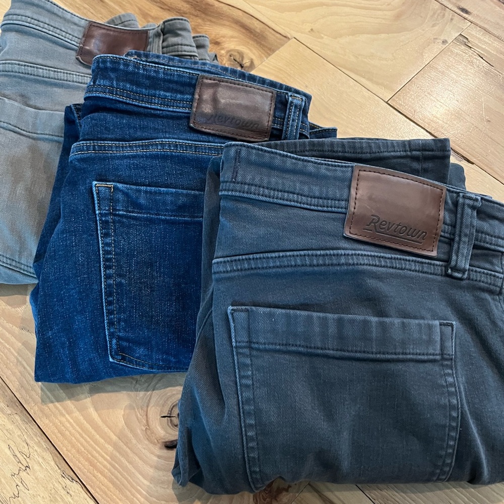 34x32 Revown Men's Jeans - Classic Blue, Gray, and charcoal